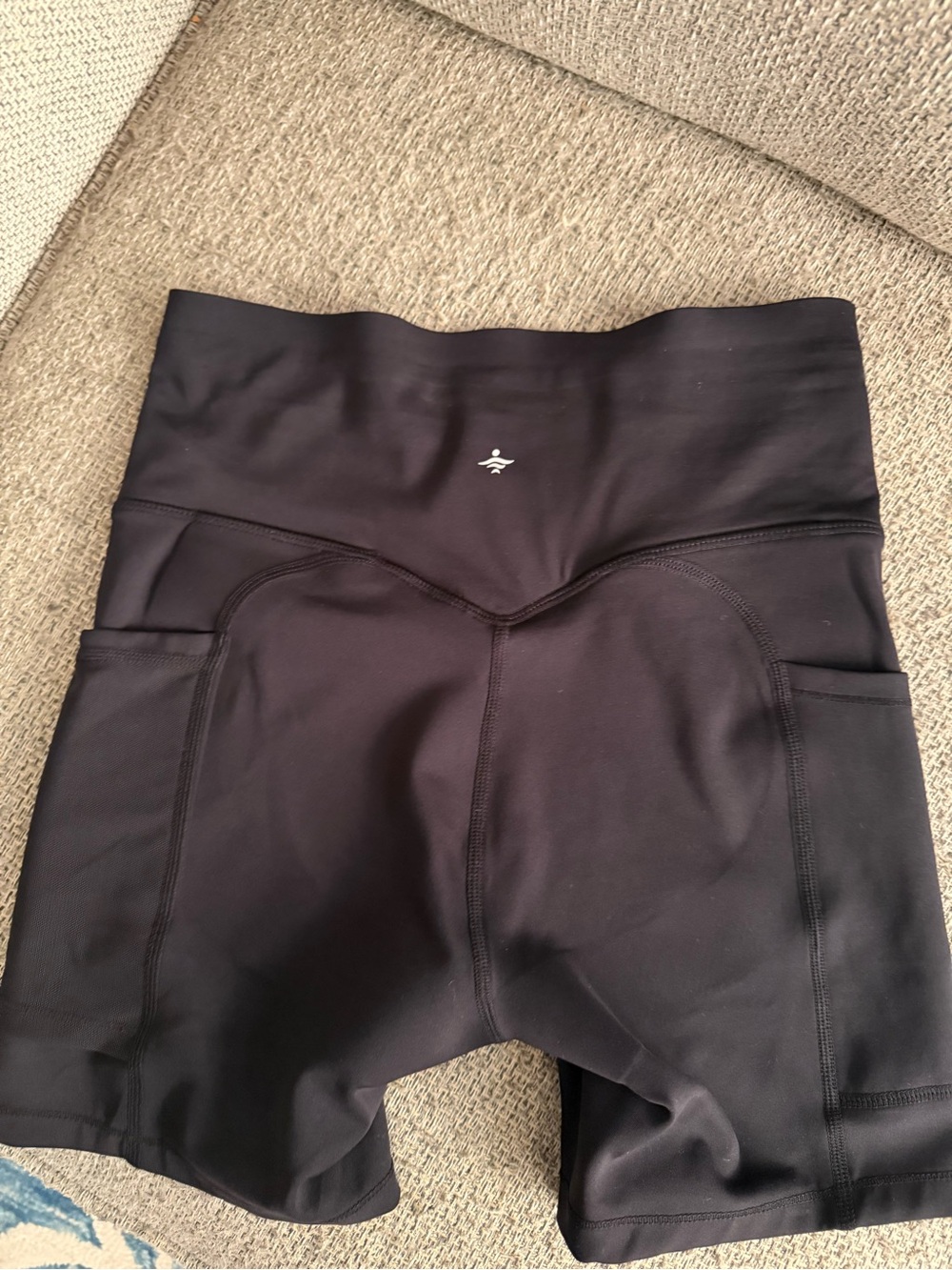 HALARA Black High-Waist Bike Shorts with Side Pockets